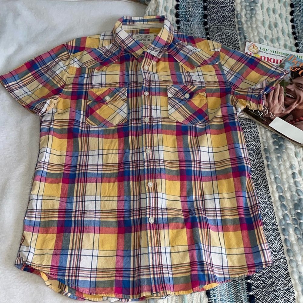 Aeropostale Checked Cotton Button-Down Shirt - Large